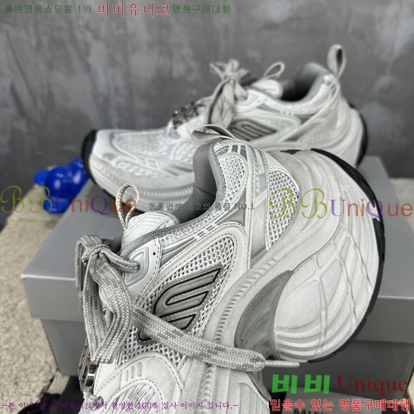 �߷��þư� 6XL Ʈ���̳� ����Ŀ�� BLA3568901